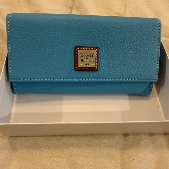 Dooney & Bourke Caribbean Blue Leather Wallet - Picture 2 of 9